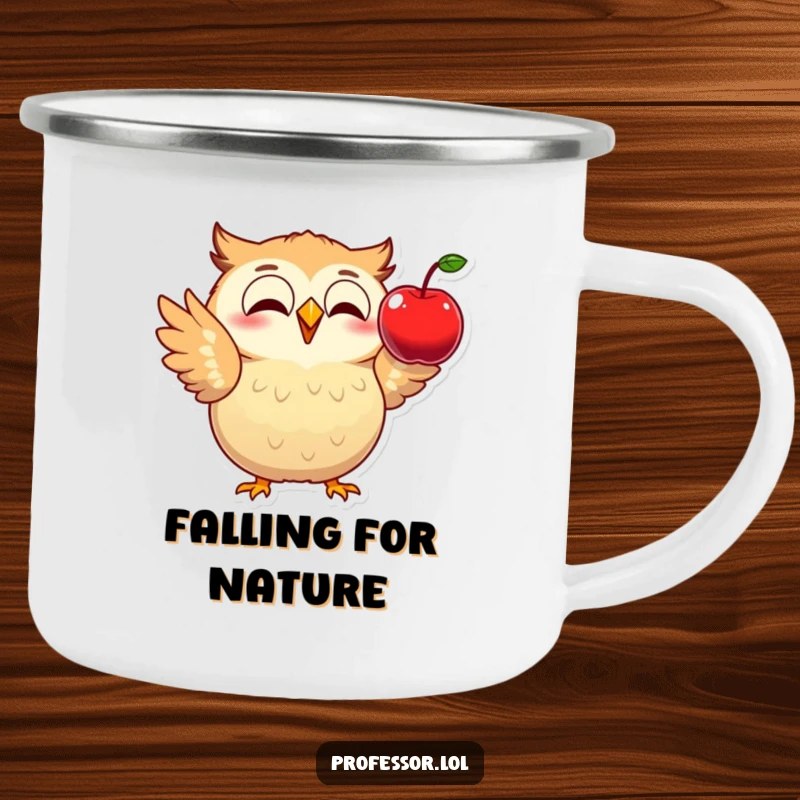 Funny camping mug with an excited owl demonstrating physics with a falling apple, durable and humorous for outdoor lovers.